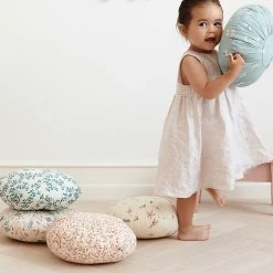 Linen Cam Cam Round Cushion