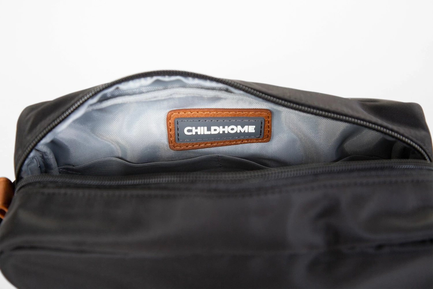 Childhome Bath & Changing Daddy Cool Toiletry Bag 6 Childhome Bath & Changing Daddy Cool Toiletry Bag